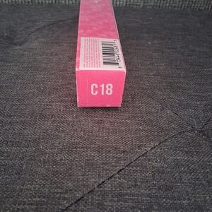 Jeffree Star Concealer C18 - Pink Packaging